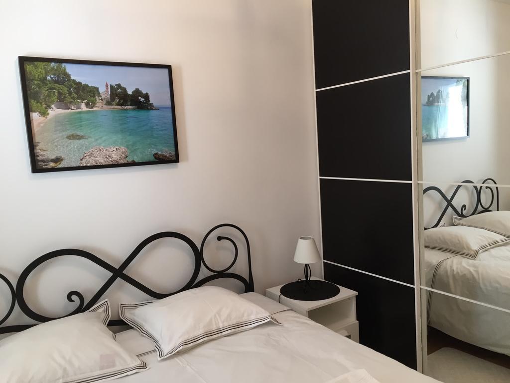 Jelena Apartments Bol Eksteriør bilde